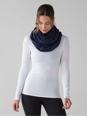 NWT Lululemon Vinyasa Scarf Running Luon Suited Jacquard Blue Black Jet Stream